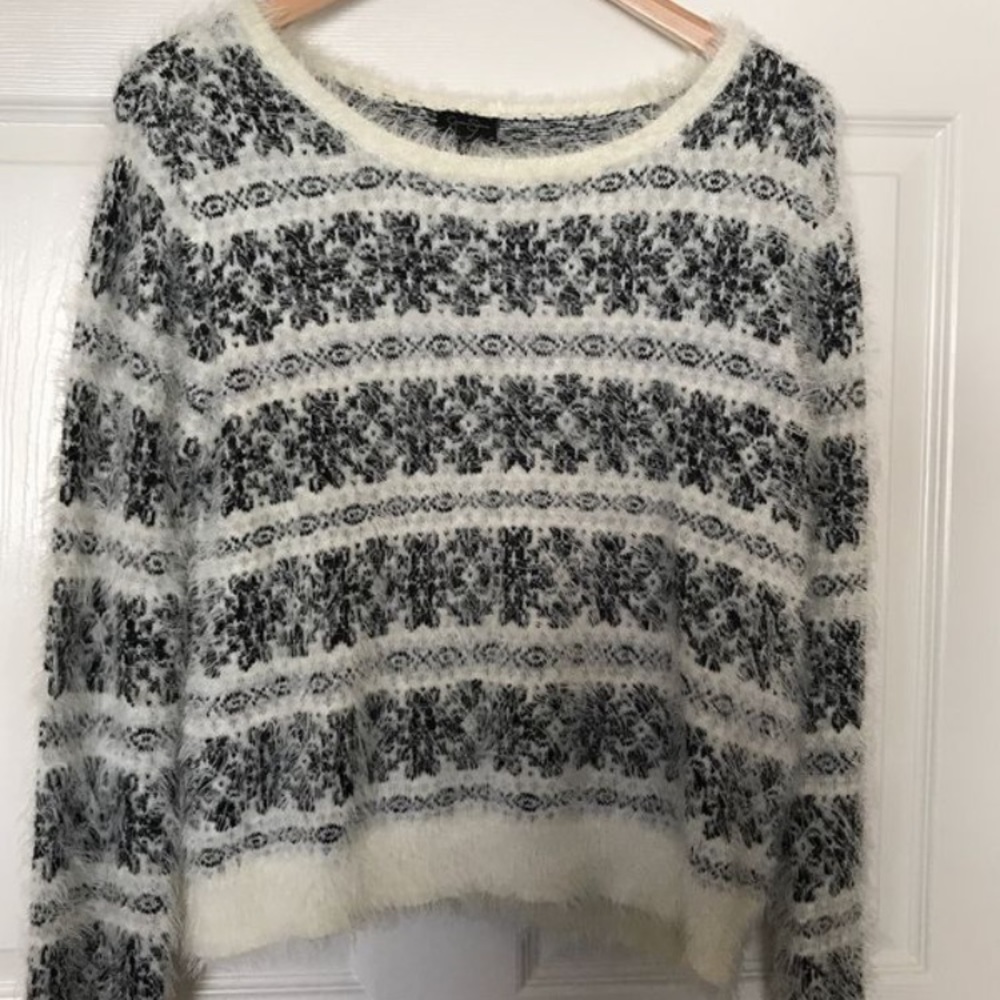 Black & white sweater